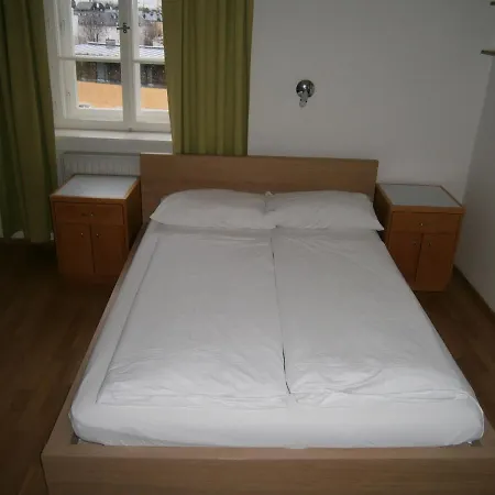 Institut St.sebastian Hostal