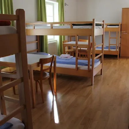 インスティテュート セント セバスチャン *