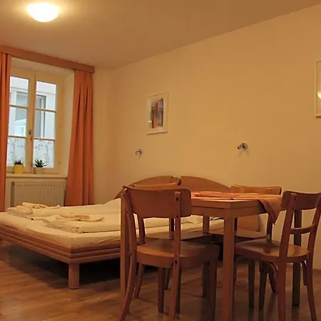 Institut St.sebastian Hostel