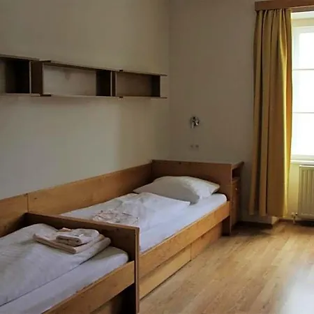 بيت شباب Institut St.sebastian *