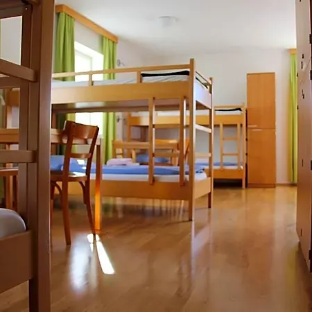 بيت شباب Institut St.sebastian *