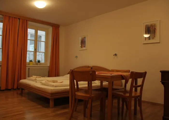 Hostal Institut St.sebastian *