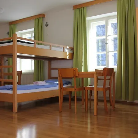 Albergue Institut St.sebastian *